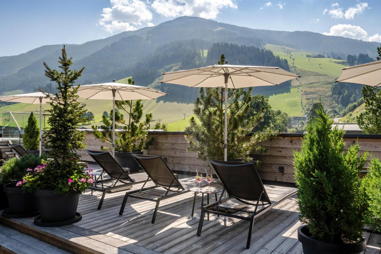 Hotel Das Zwoelferhaus Заалбах-Хинтерглем Екстериор снимка
