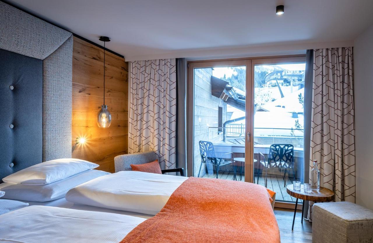 Hotel Das Zwoelferhaus Заалбах-Хинтерглем Екстериор снимка
