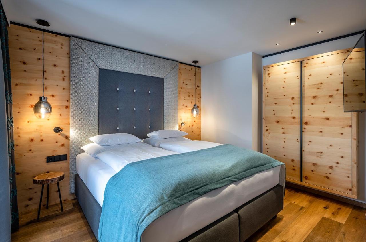 Hotel Das Zwoelferhaus Заалбах-Хинтерглем Екстериор снимка