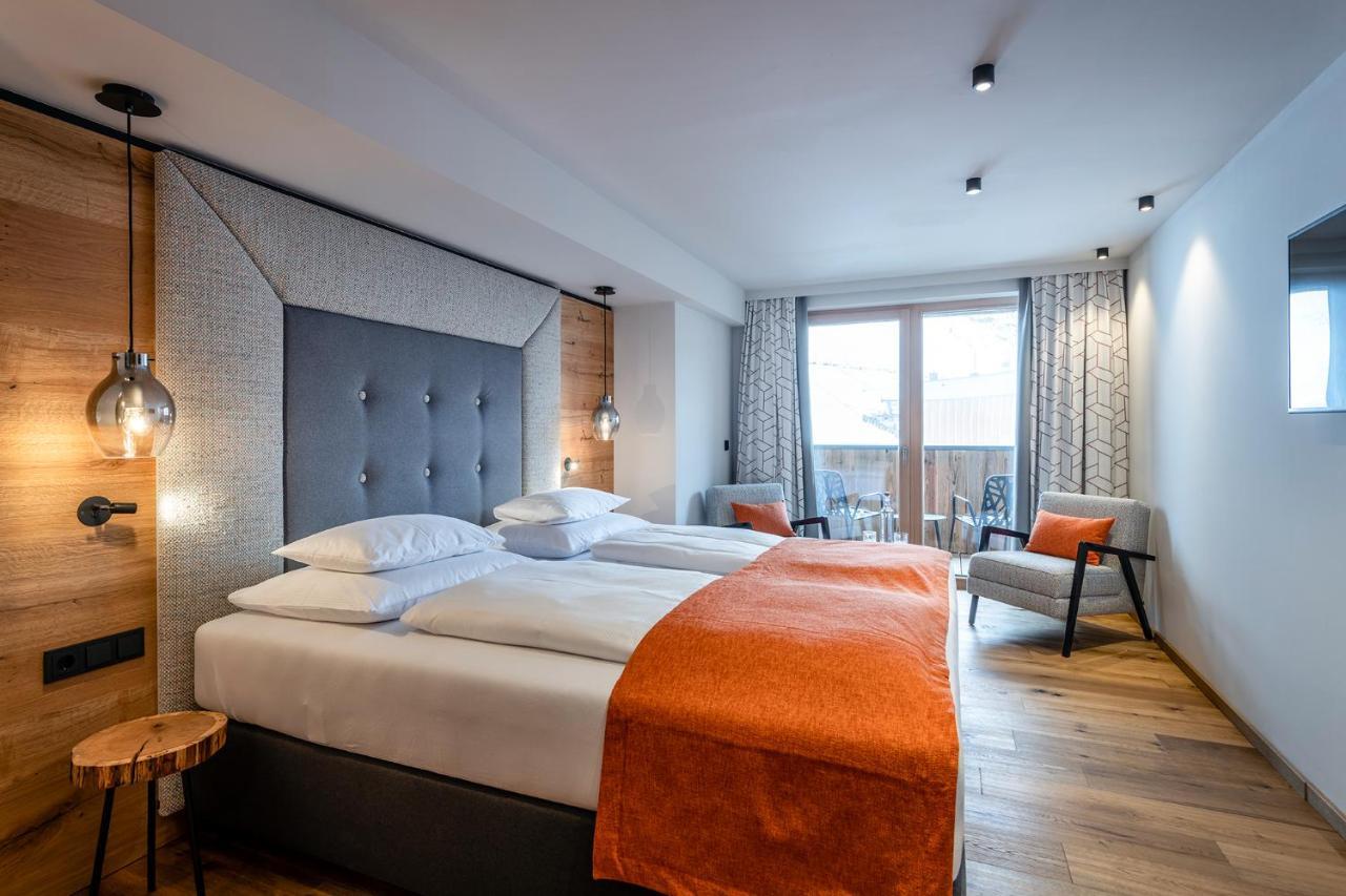 Hotel Das Zwoelferhaus Заалбах-Хинтерглем Екстериор снимка