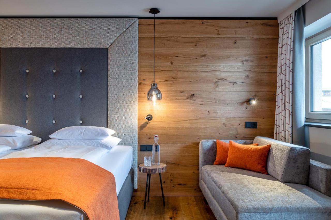 Hotel Das Zwoelferhaus Заалбах-Хинтерглем Екстериор снимка