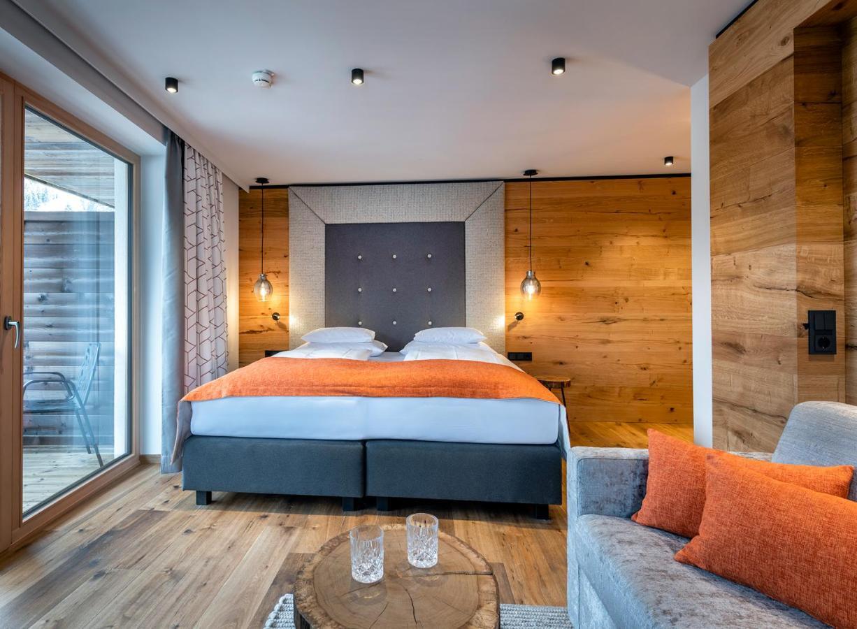 Hotel Das Zwoelferhaus Заалбах-Хинтерглем Екстериор снимка