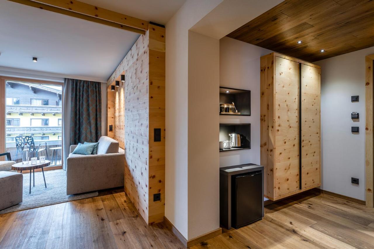 Hotel Das Zwoelferhaus Заалбах-Хинтерглем Екстериор снимка