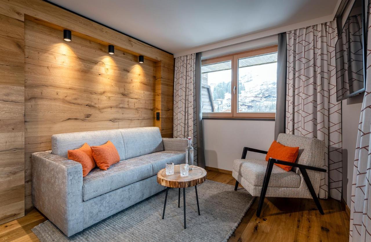 Hotel Das Zwoelferhaus Заалбах-Хинтерглем Екстериор снимка